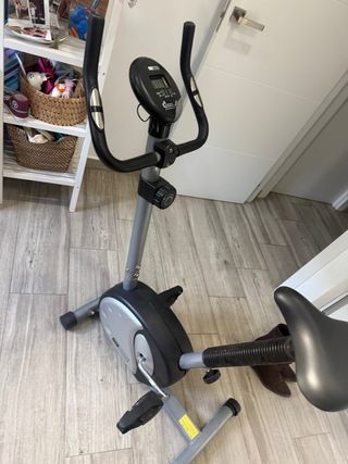 Bici Estática Gris y Negra