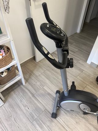 Bici Estática Gris y Negra