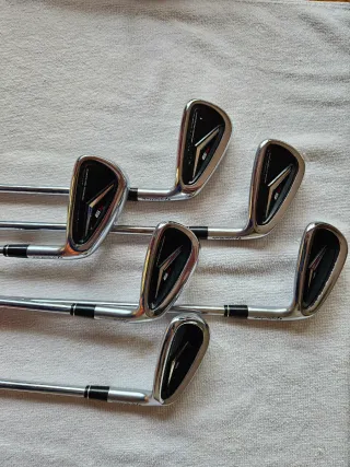 Set de Palos Golf TaylorMade R9 Irons