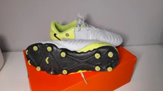 Botas de fútbol niño Nike Talla 36.5
