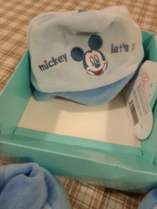 Set Disney Cappellino e Scarpette Neonata3/6 mesi