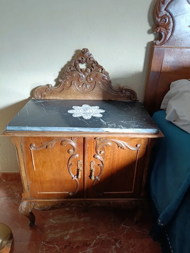 Dormitorio de madera clásico vintage.