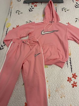Conjunto Chándal Nike Rosa y Blanco