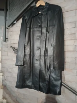 Chaqueta de piel negra