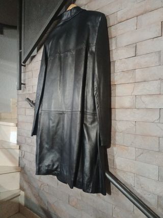 Chaqueta de piel negra