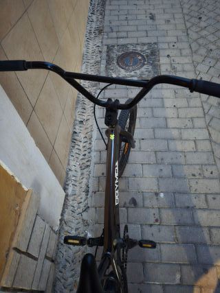 Bicicleta BMX Negra