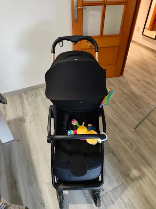 Sillita de paseo  kinderkraft negra