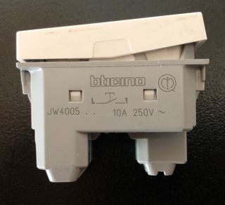 OMNIALUXSTORE BTICINO MATIXGO JW4005 20 PEZZI