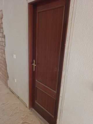 8 Puertas de Madera Maciza