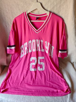 Camiseta beisbolera rosa manga corta Brooklyn L