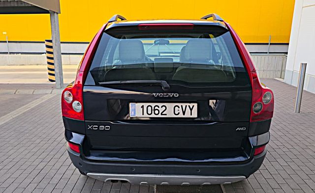 Volvo XC90 2004