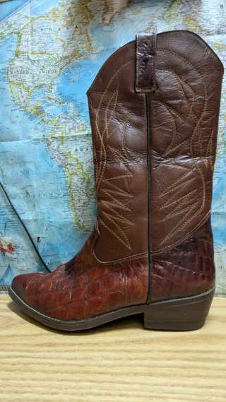 Botas camperas marrones de piel