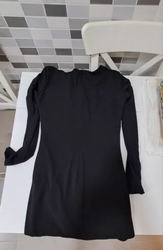 Vestido fiesta Zara negro drapeado