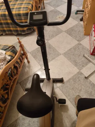 Bicicleta estática poco uso