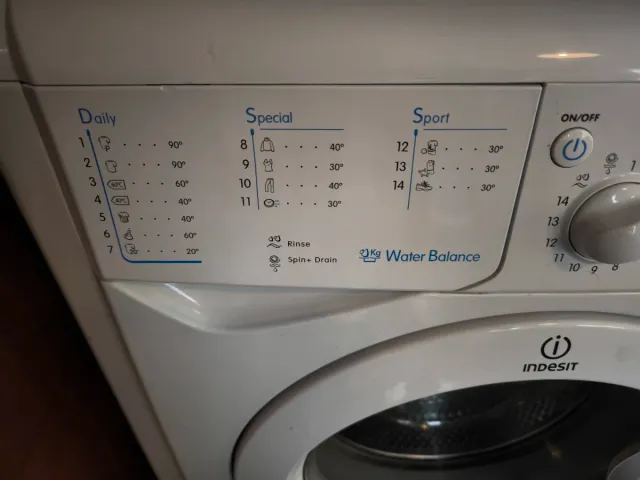 Lavadora Indesit IWC6105