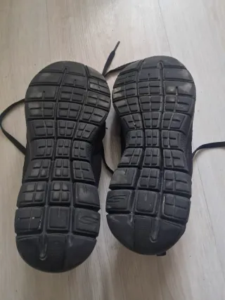 Zapatillas Skechers Negras