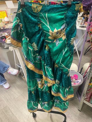 Falda hippie larga verde y dorada nueva sin usar