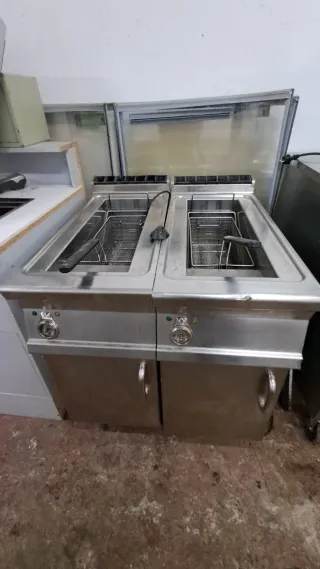 Freidora Acero Inoxidable 350€ unidad