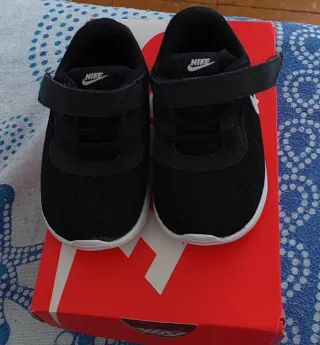 Nike Tanjun Scarpe Bambino Tg 21