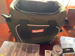 Lote cañas de pesca y accesorios