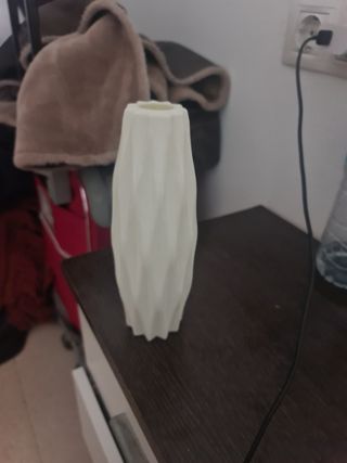 Jarrón moderno blanco
