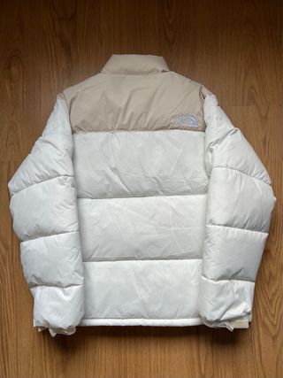 The North Face Chaqueta Puffer Beige y Blanca