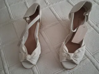 Zapatos esparto Sfera blancos