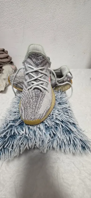 Adidas Yeezy Boost 350 V2 Zebra