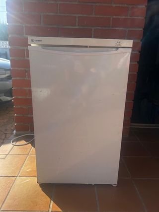 Nevera Indesit con congelador