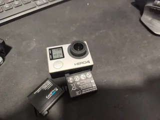 GoPro Hero 4 Black + 3 baterías + funda