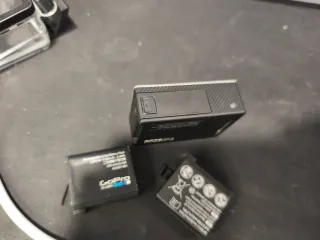 GoPro Hero 4 Black + 3 baterías + funda