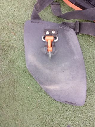 Imbracatura Stihl per decespugliatore.