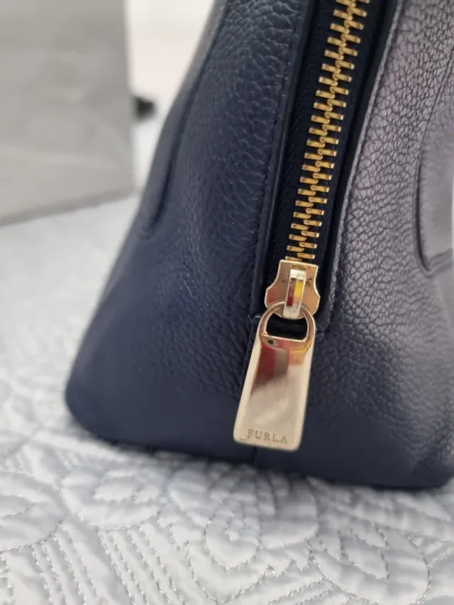 Bolso Furla de piel azul