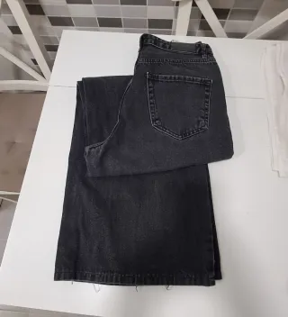 Pantalón vaquero negro Stradivarius