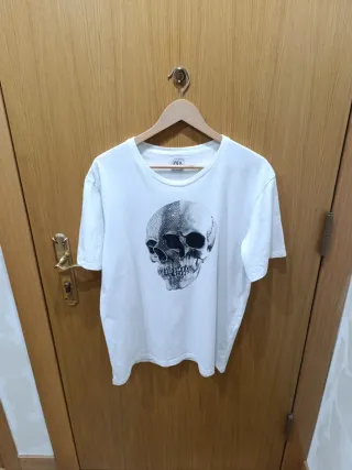 Camiseta Zara Calavera Talla XL
