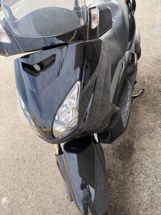 Yamaha XMAX 250 Scooter