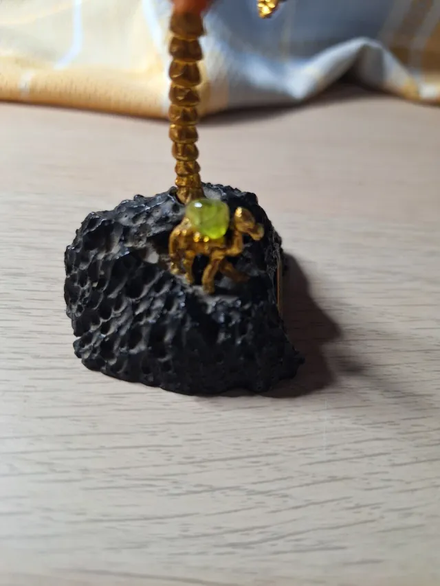 Palma ametista, corallo e olivina