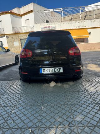 Volkswagen Golf 2004