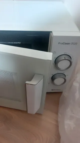 Microondas Cecotec ProClean 3120