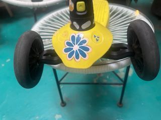 Patinete 3 ruedas poco uso