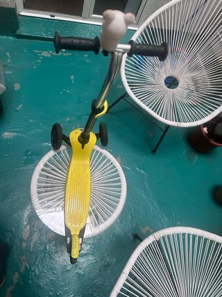 Patinete 3 ruedas poco uso
