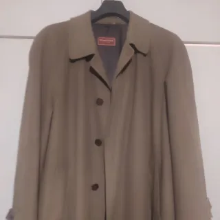 Abrigo Schneider Verde