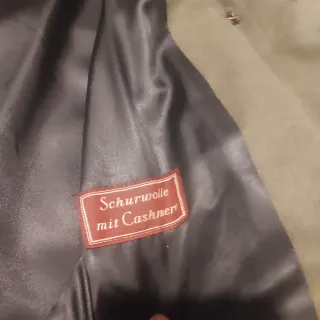 Abrigo Schneider Verde