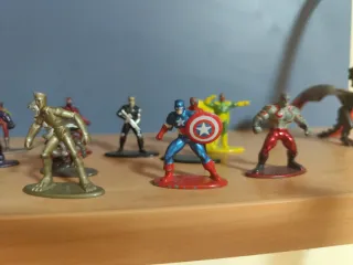Colección 18 Mini Figuras Metal