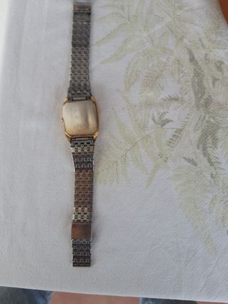 Reloj Seiko Dorado y Plateado