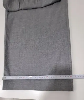Pantalón de vestir Stradivarius gris