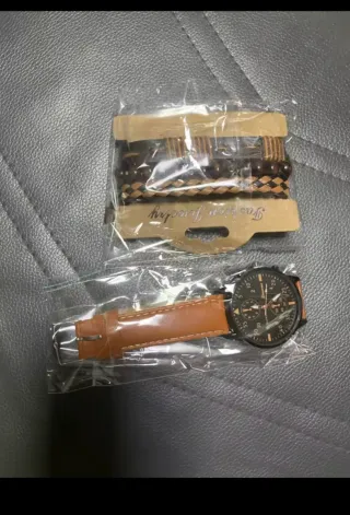 Conjunto de reloj + 3 pulseras para hombre