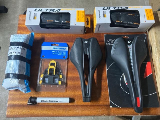 Accesorios Ciclismo (Casco, guantes, recambios ..)