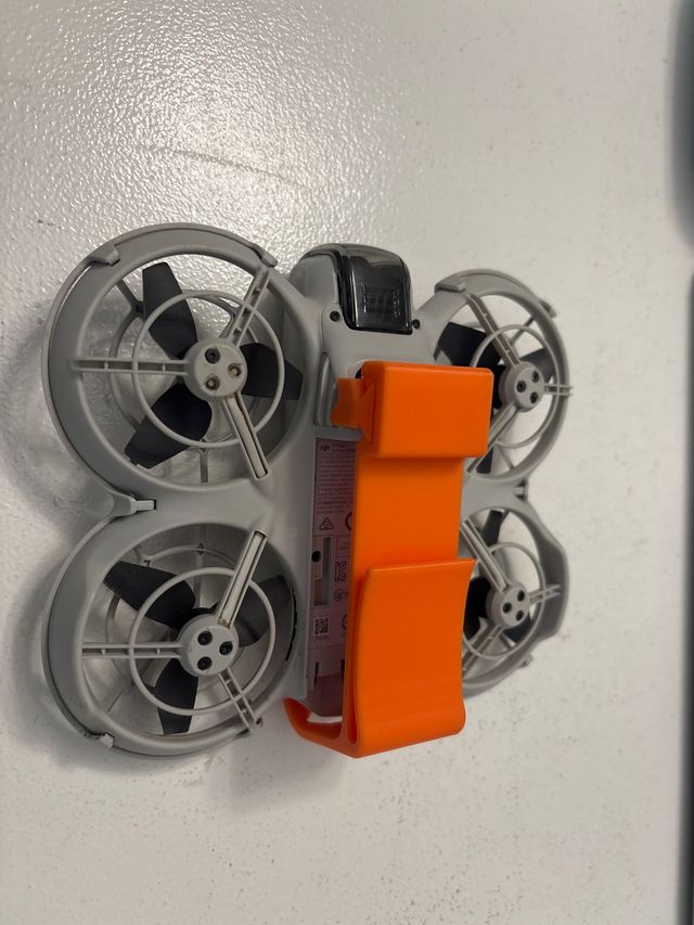 Soporte para colgar DJI Neo