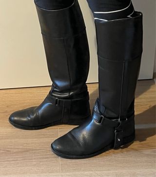 Botas de piel negras planas